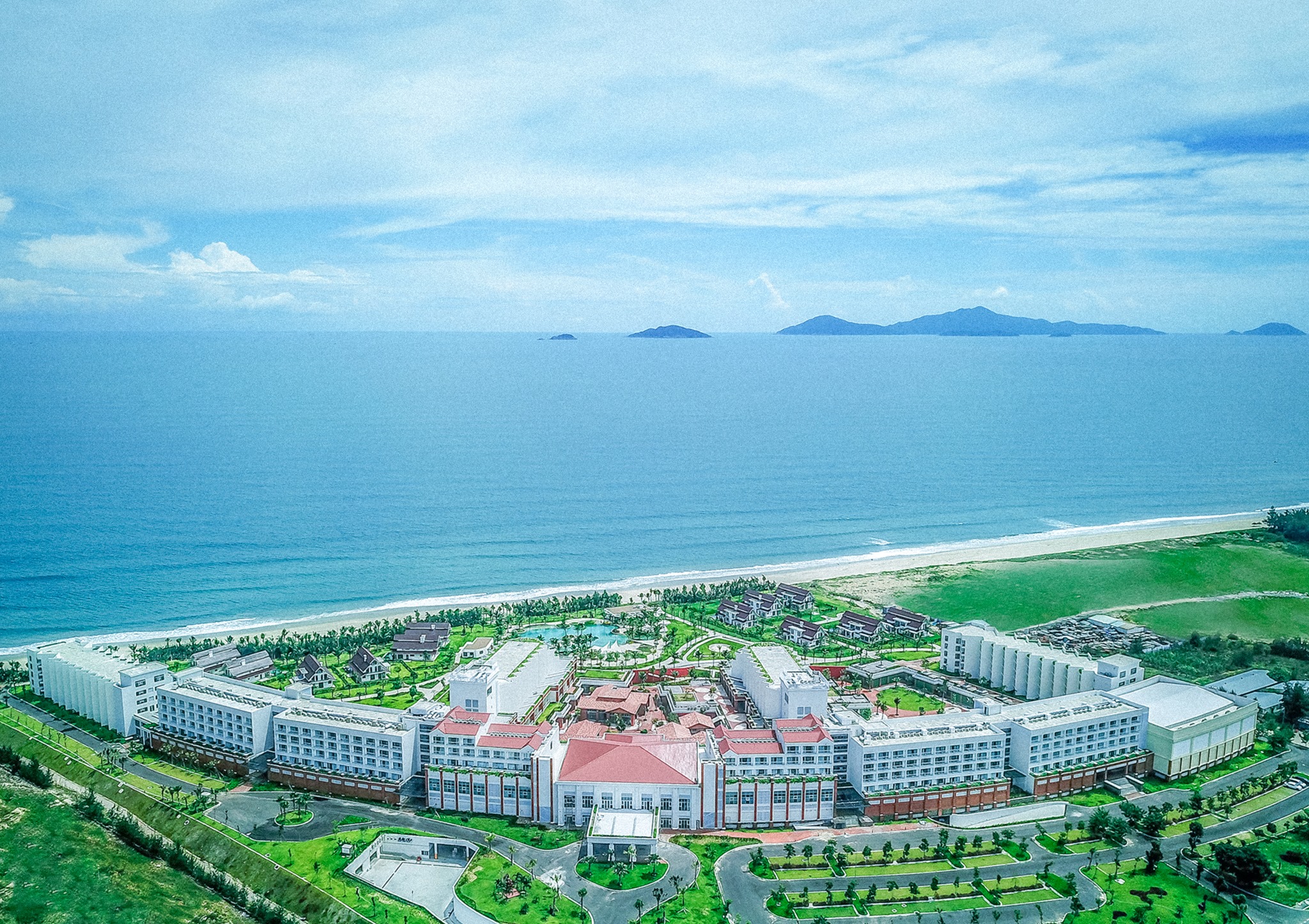 Resort Hội An có bãi biển riêng